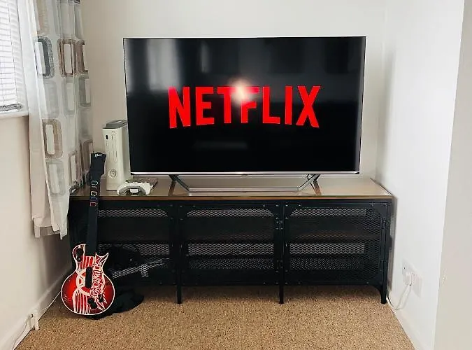 Cheerful 5-bedroom With Free Parking Casa vacanze Bristol