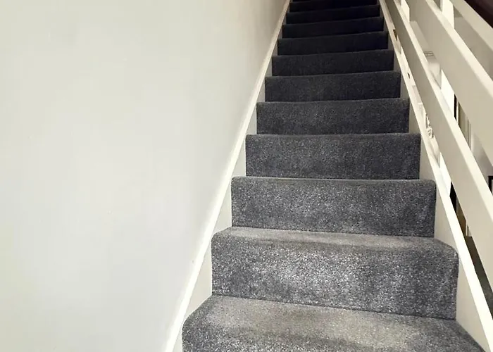 Cheerful 5-bedroom With Free Parking Casa vacanze Bristol