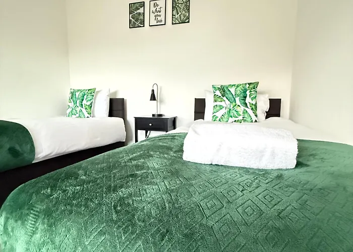 Casa vacanze Cheerful 5-bedroom With Free Parking