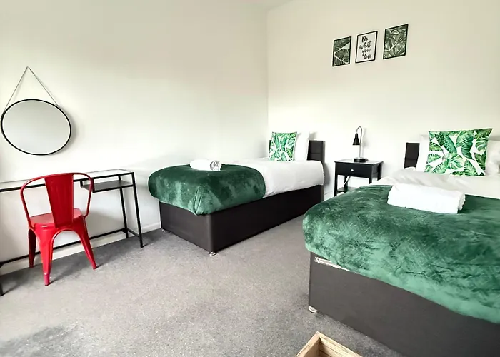 Cheerful 5-bedroom With Free Parking Casa vacanze *